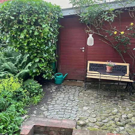 Idyllisches Altstadthaeuschen Lübeck