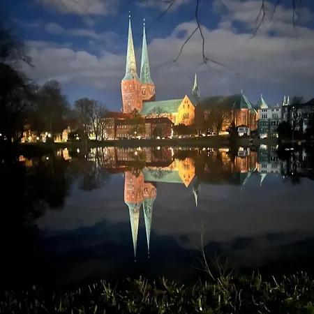 Idyllisches Altstadthaeuschen Lägenhet Lübeck